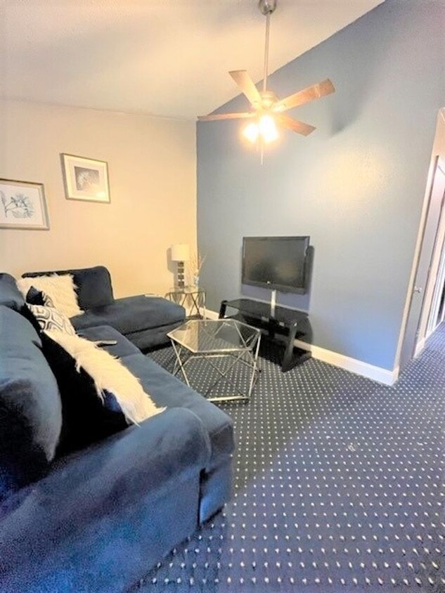 Foto principal - Unique Opportunity - Furnished Apartment w...