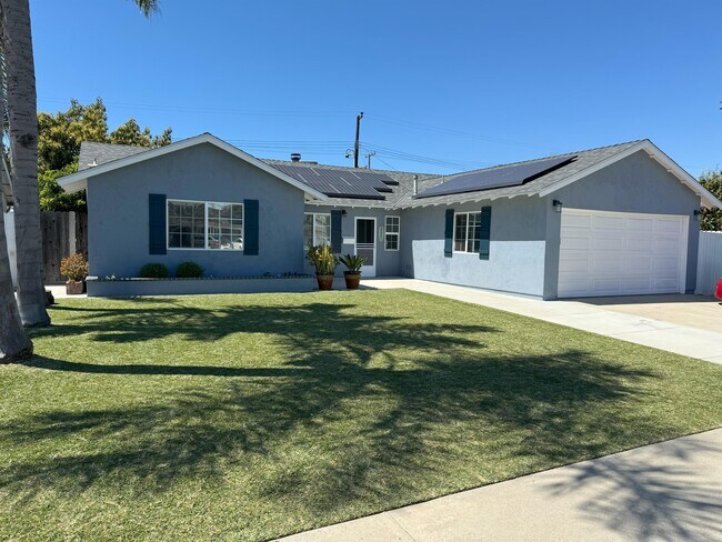 Building Photo - 14461 Chateau Ln