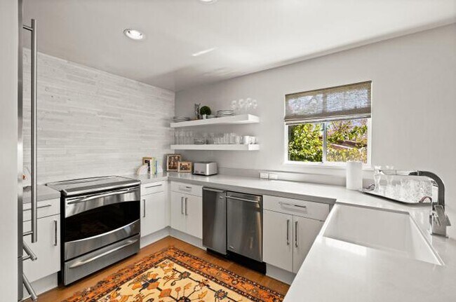 Foto del edificio - 118 Coronada Cir