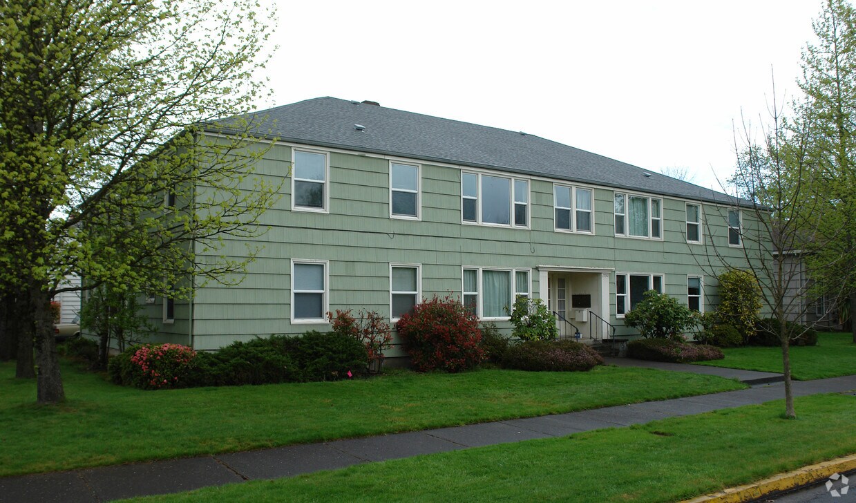 1790 Ferry St, Eugene, OR 97401 Apartments in Eugene, OR