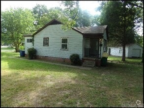 Building Photo - 129 Saunders Dr