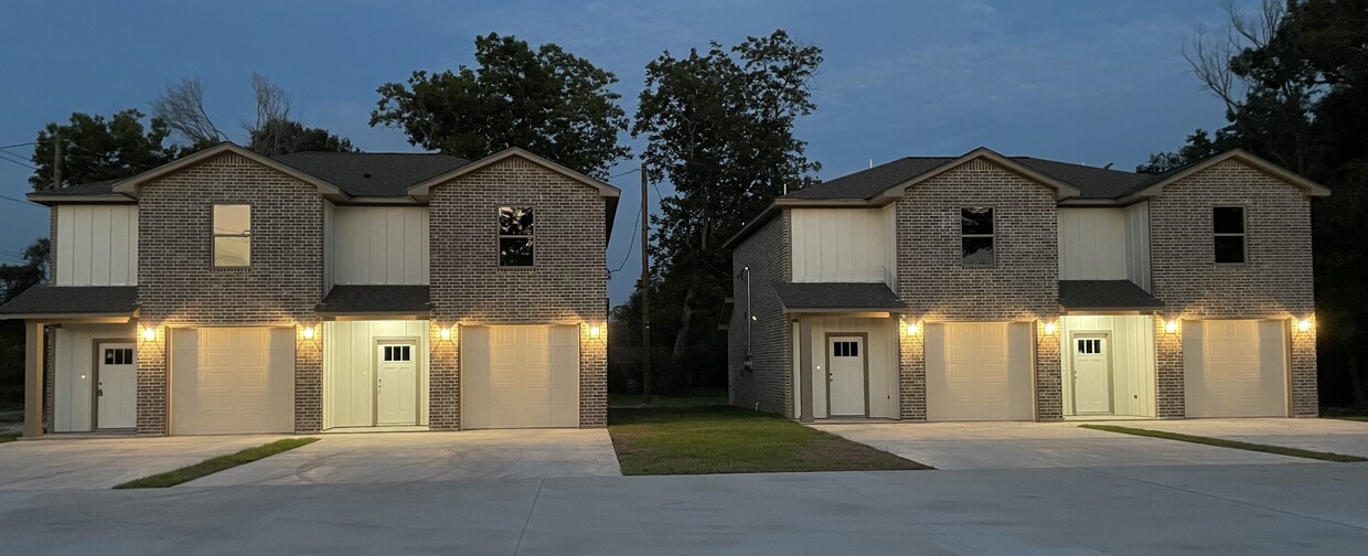 Foto principal - 4403 Holland St