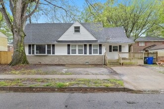 Building Photo - 6261 Alexander St