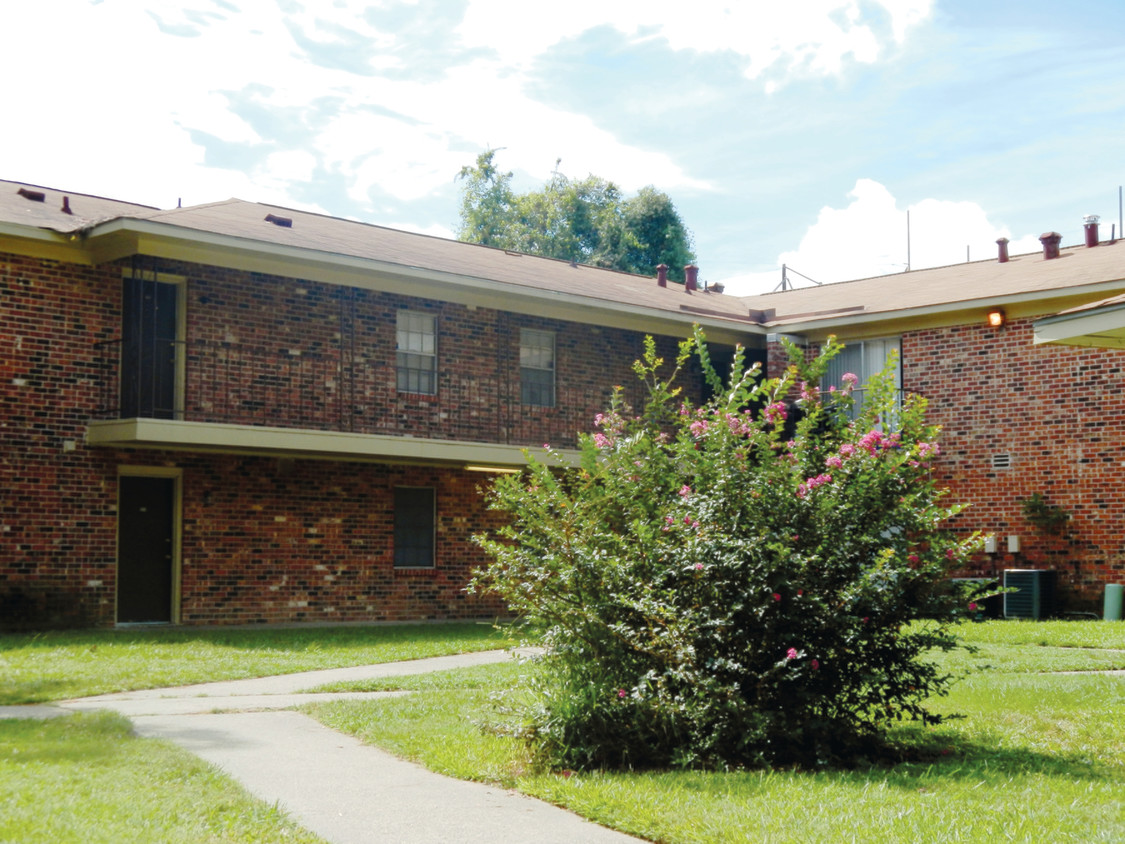 Foto del edificio - Lone Oak Apartments