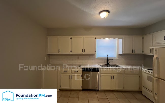 Building Photo - 34 N Idlewild St