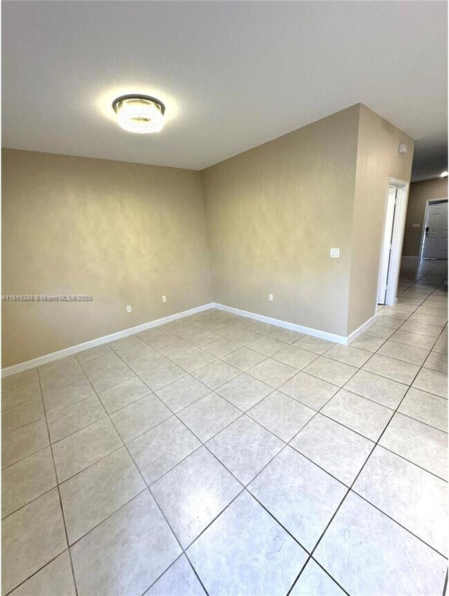 Building Photo - 5938 Mustang Manor