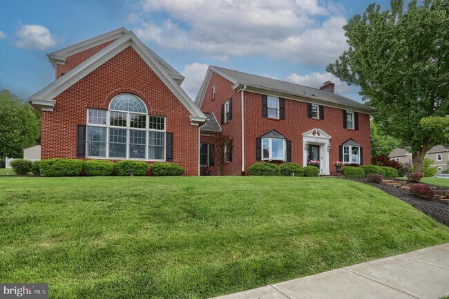 Foto del edificio - 227 Homestead Rd