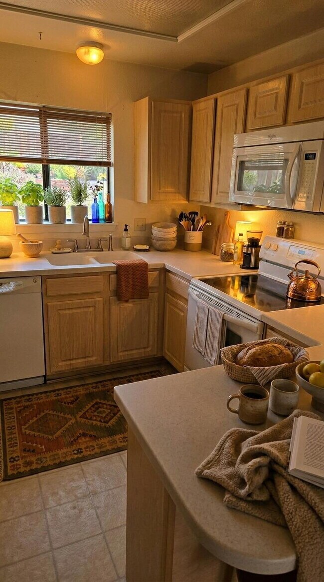 Foto del edificio - 8635 Clay St