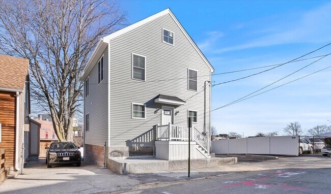 Building Photo - 67 Pecker St