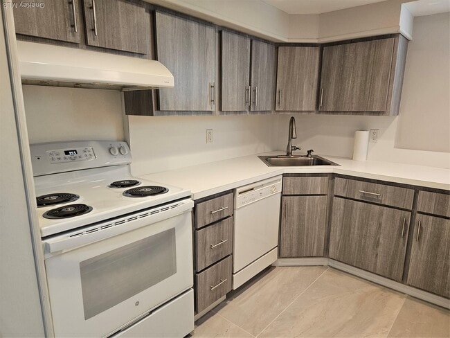 Foto del edificio - 43 Hartman Hill Rd