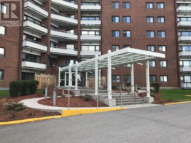 Photo du bâtiment - 20-820 Chesterton Dr