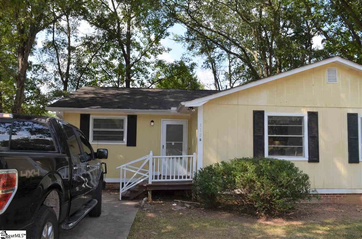 Primary Photo - 110 Rose Ln