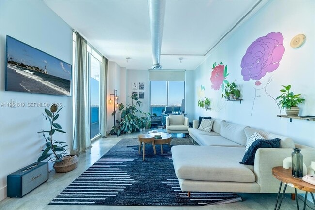 Foto del edificio - 700 NE 25th St