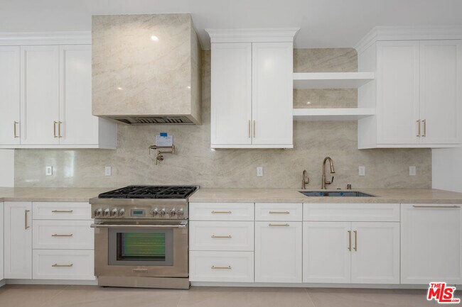 Foto del edificio - 2205 Canyonback Rd