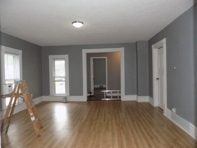 Building Photo - 628 9th St