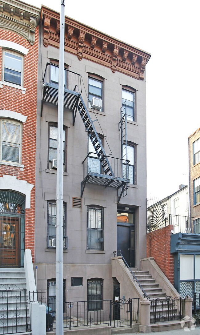 Foto del edificio - 139 Hoyt St
