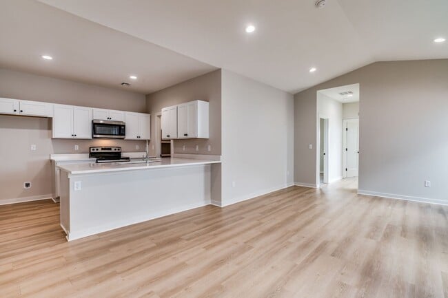 Building Photo - Area151-Kingston Plan
