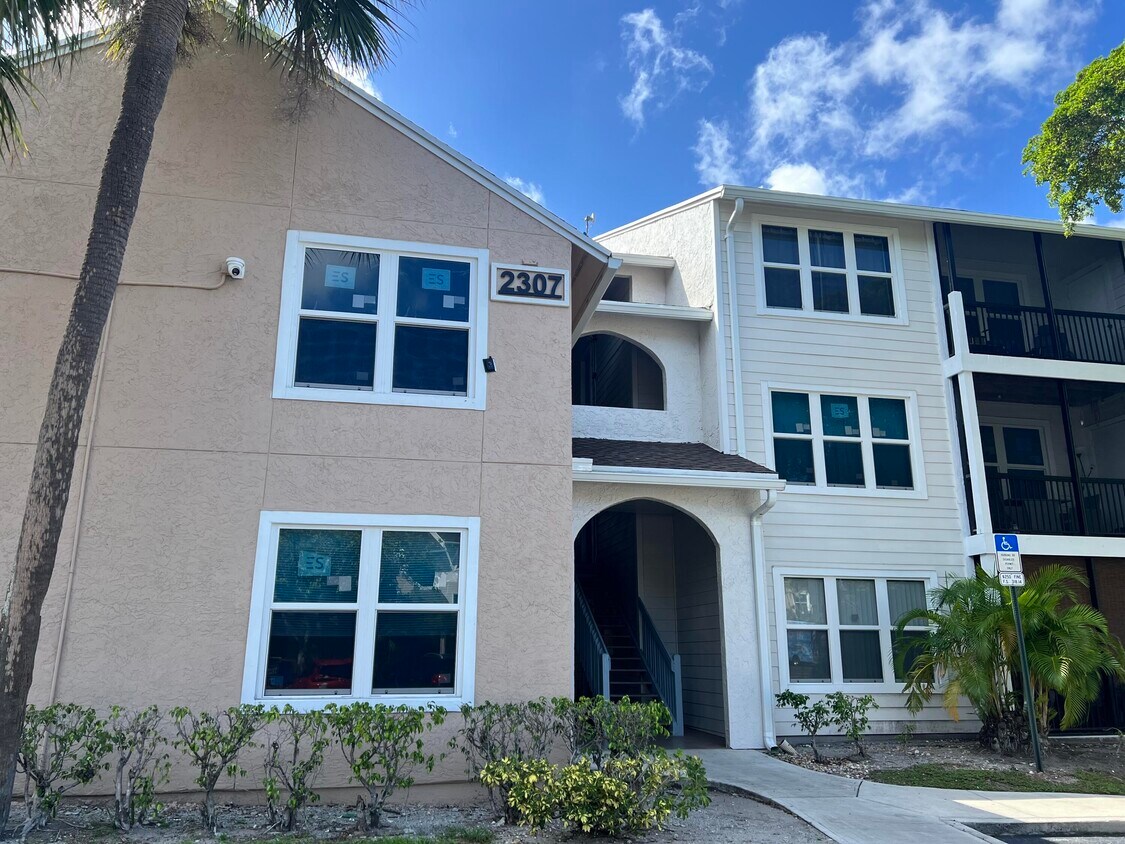 Foto principal - 2307 N Congress Ave