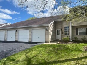 Building Photo - 549 E Shag Bark Ln