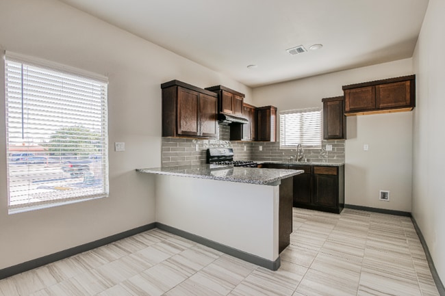 Building Photo - 8945 Robert Dr