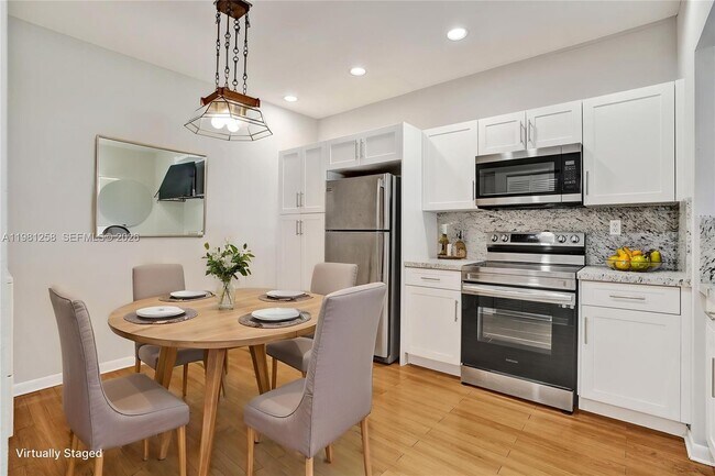 Foto del edificio - 7382 SW 105th Pl