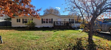 Building Photo - 406 Bemidji Rd NW