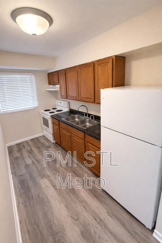 Foto del edificio - 10327 Renfrew Dr