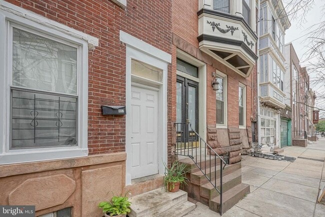 Building Photo - 1855 Frankford Ave