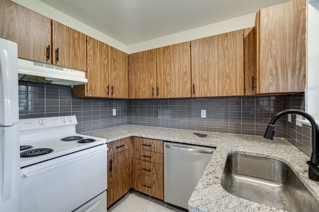 Foto del edificio - 2845 Dayton Blvd