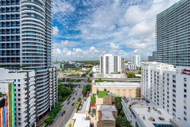 Foto del edificio - 1250 S Miami Ave