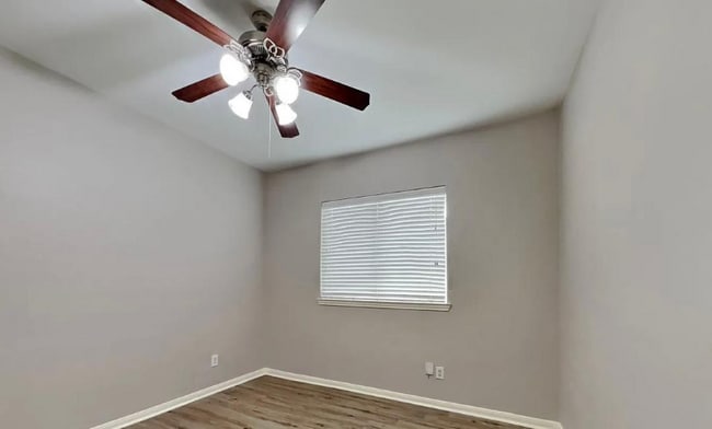 Building Photo - 3202 Black Ln