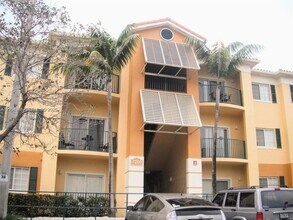 Building Photo - 7200 NW 114th Ave