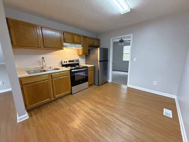 Foto del edificio - 1 Bedroom / 1.5 Bath with Garage in Gray, TN!