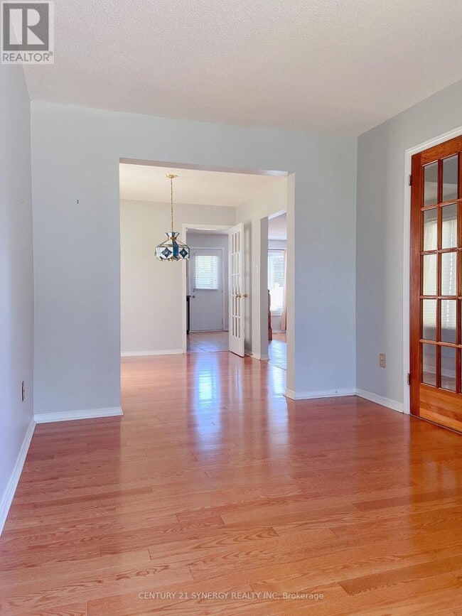 Building Photo - 3457 Wyman Crescent