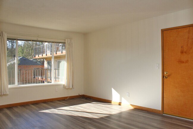 Foto del edificio - 930 SW Gibbs St