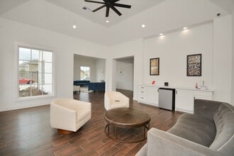 Building Photo - 15801 Macroom Dr