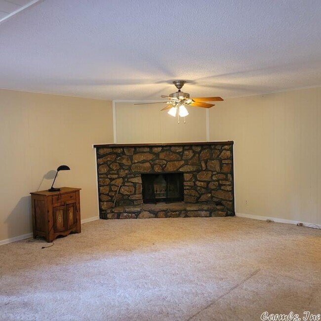 Building Photo - 2213 Cedar Creek Rd
