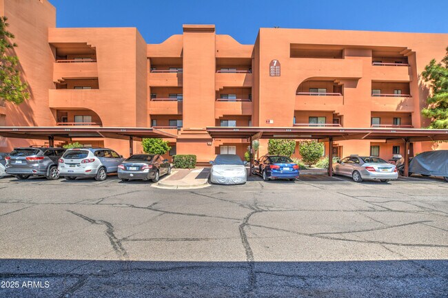 Foto del edificio - 4303 E Cactus Rd