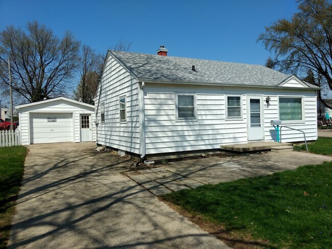 Foto del edificio - 3 Bedroom 1 Bathroom House