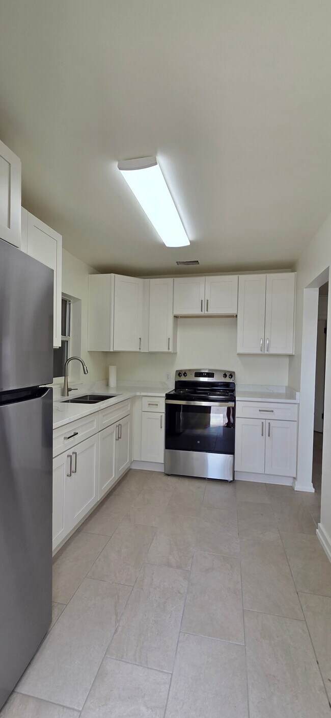 Foto del edificio - 640 W Juniata St