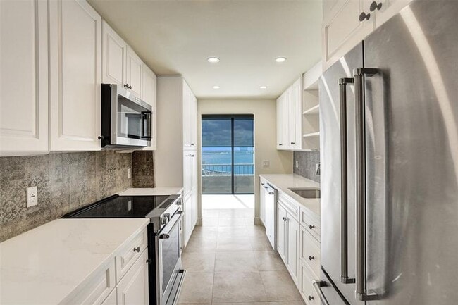 Foto del edificio - 5510 N Ocean Dr