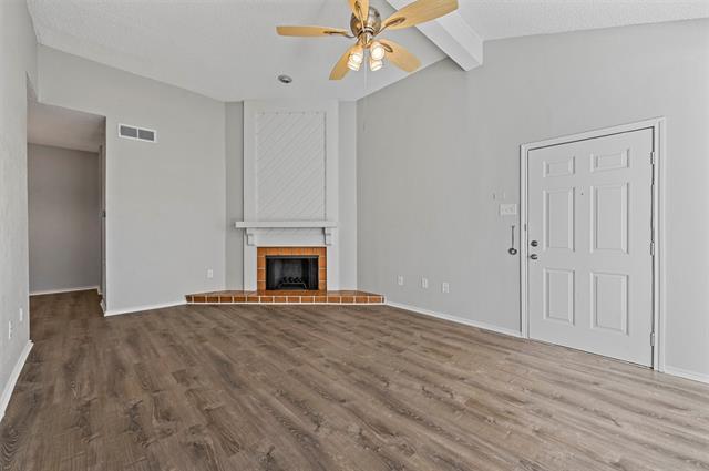 Building Photo - 9254 Forest Ln