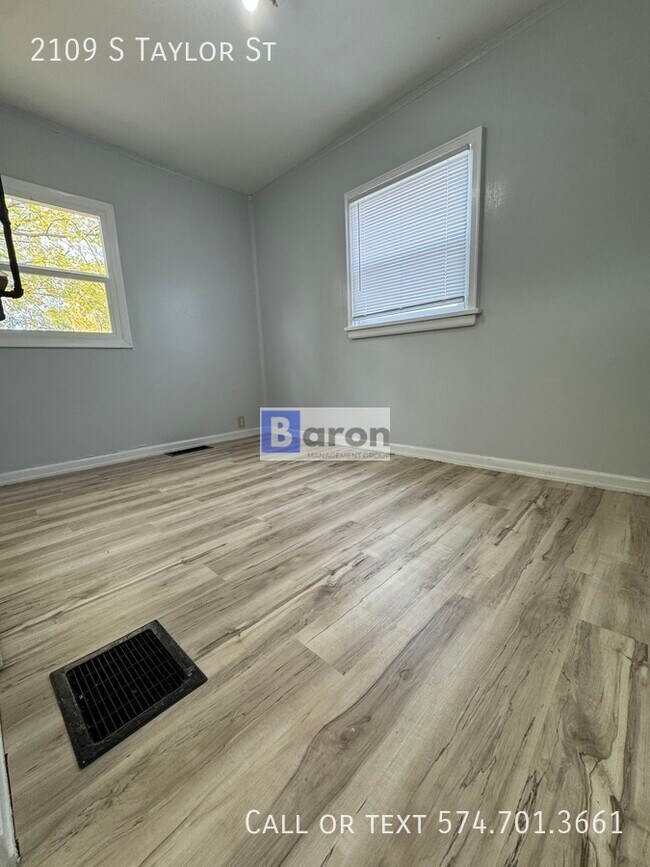 Foto del edificio - 2109 S Taylor St