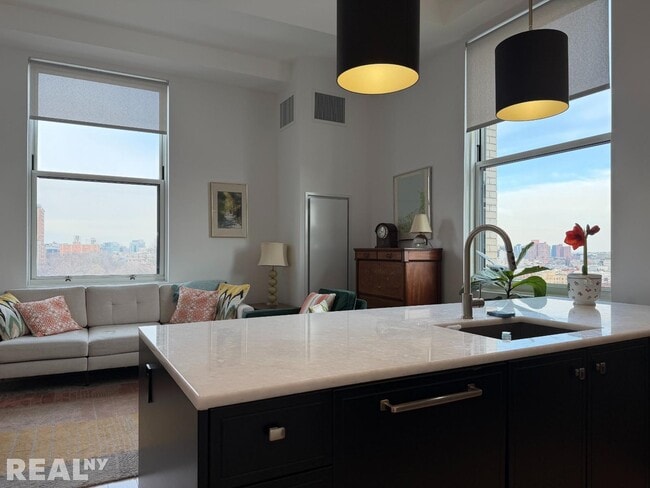 Building Photo - 30 Morningside Dr