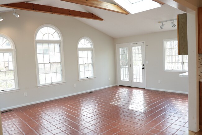 Foto del edificio - 35 Highpoint Rd