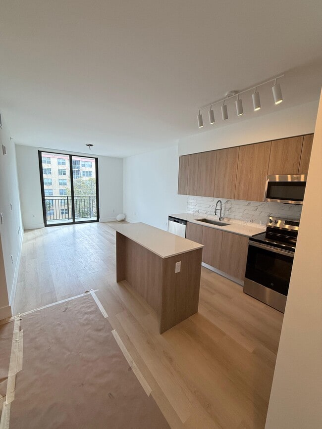 Building Photo - 2523 NE 183rd St