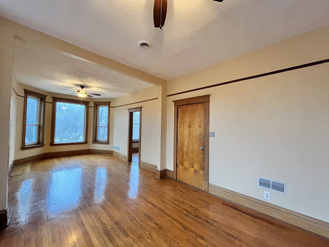 Foto del edificio - 3032 W Palmer Square