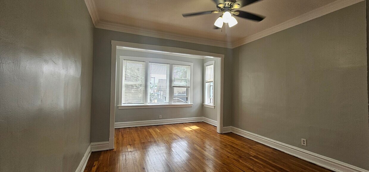 Foto del edificio - 3242 W Sunnyside Ave