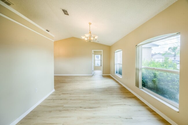 Building Photo - Beautiful 4 Bed/ 2 Bath Move In Ready Home...
