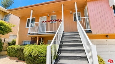 Building Photo - 419 La Colina Dr